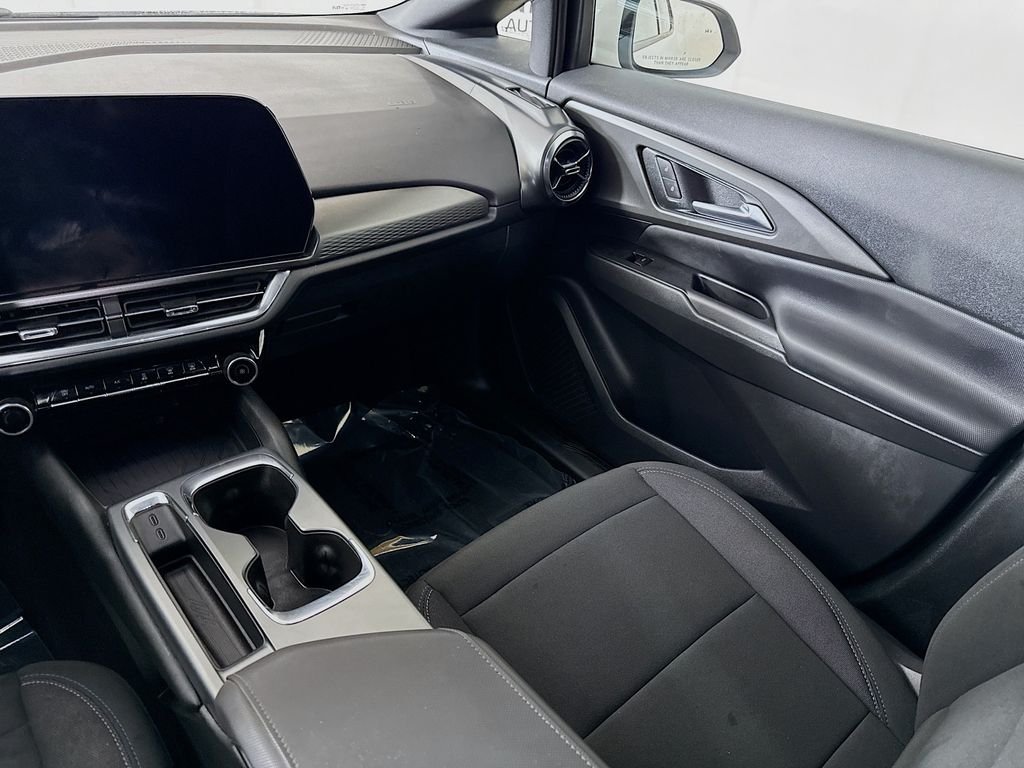 Used 2026 White Chevrolet LT image 24