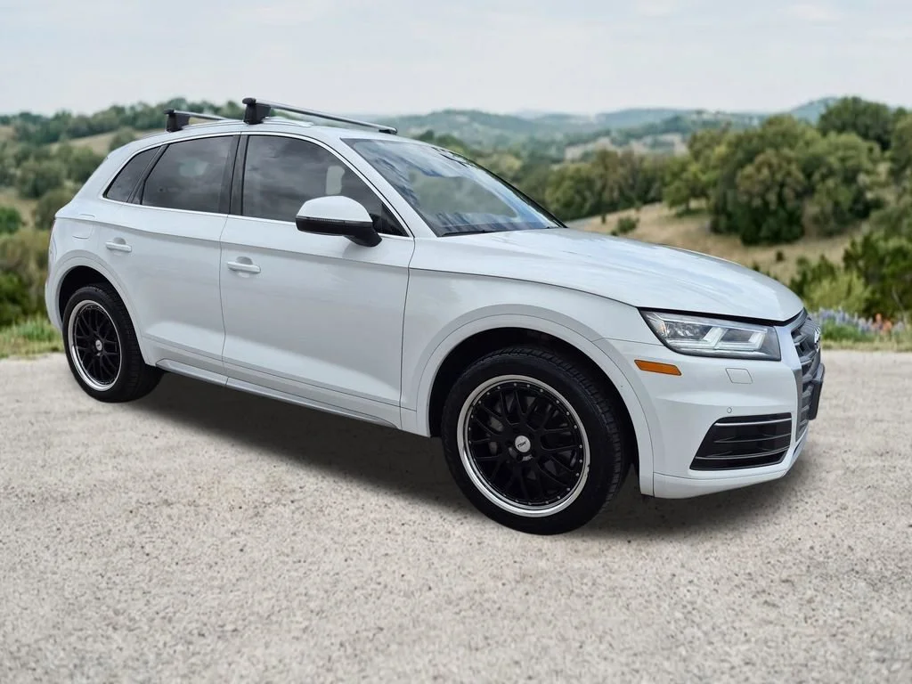 2018 Audi Q5 2.0T quattro S tronic Premium Plus's photo