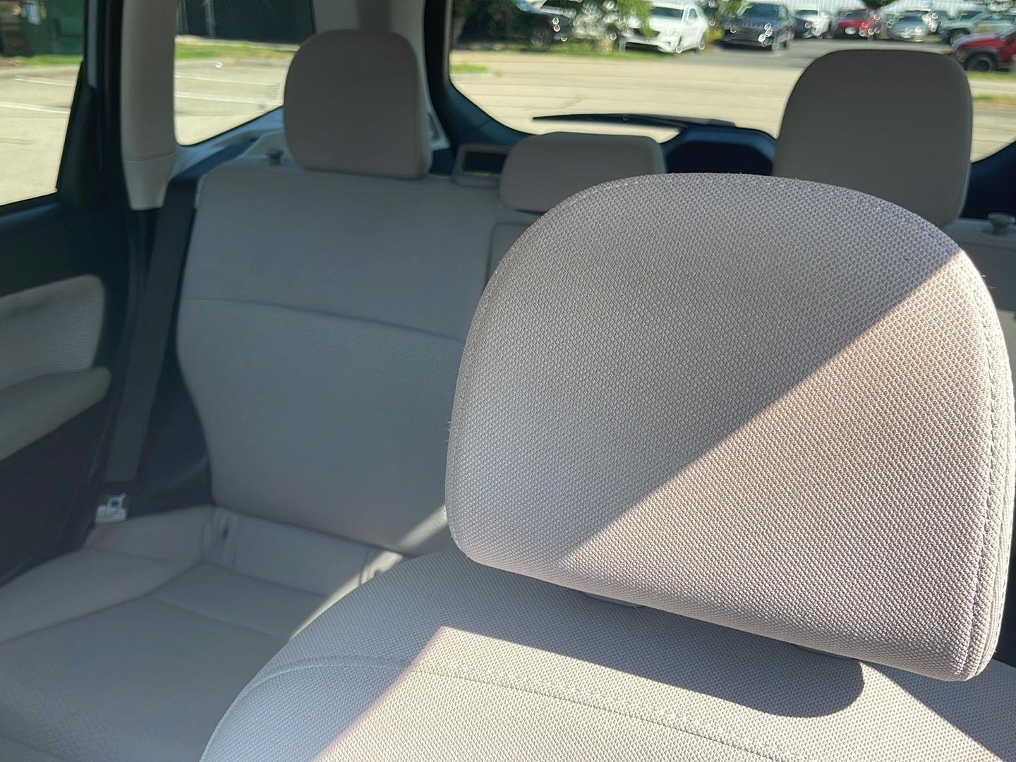Used 2018 Quartz Blue Pearl Subaru Premium image 29