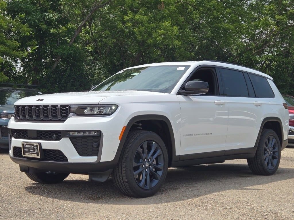 New 2026 Bright White Clear-Coat Exterior Paint Jeep  image 4