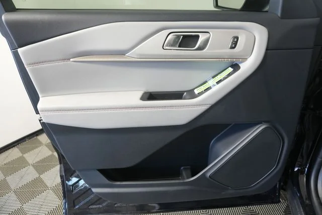 New 2026 Agate Black Metallic Ford Active image 24