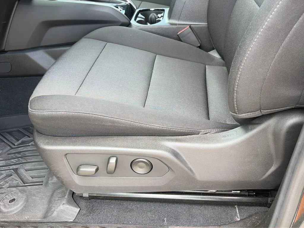 Used 2025 Black Chevrolet Work Truck image 16