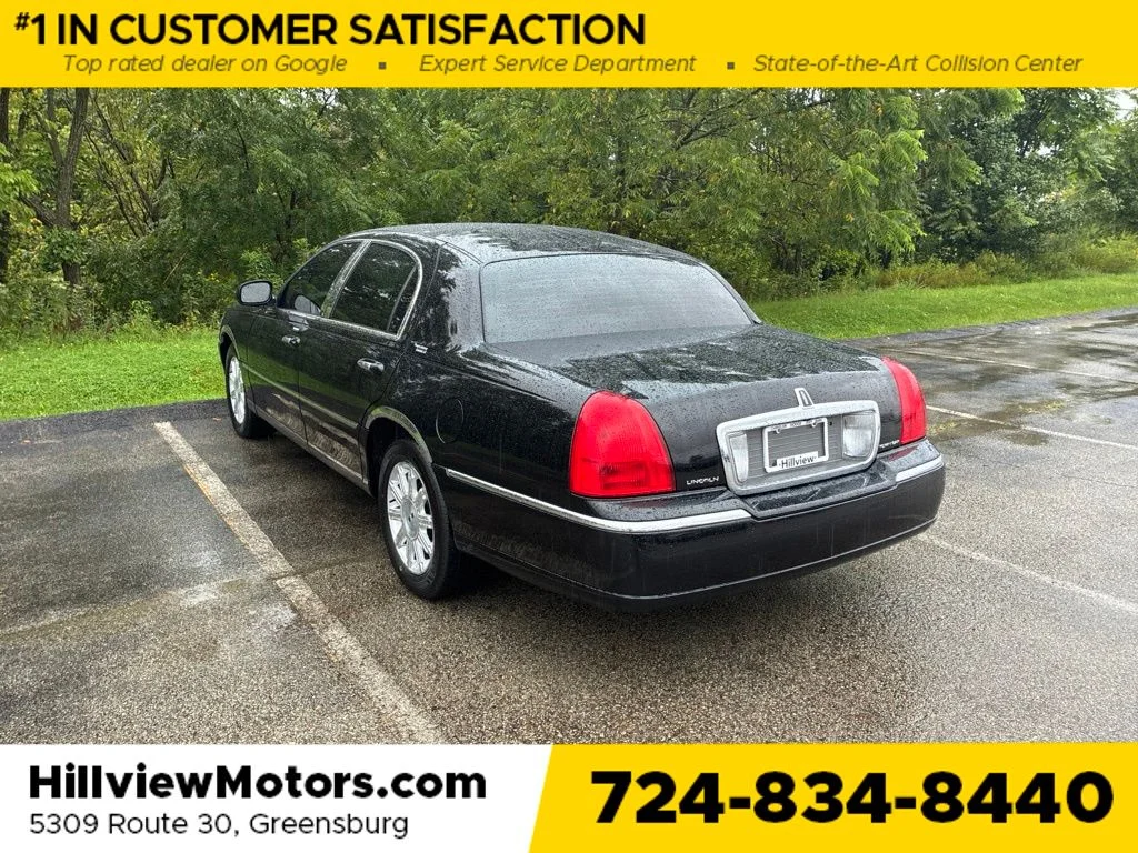 Used 2009 Black Clearcoat Lincoln Signature image 3