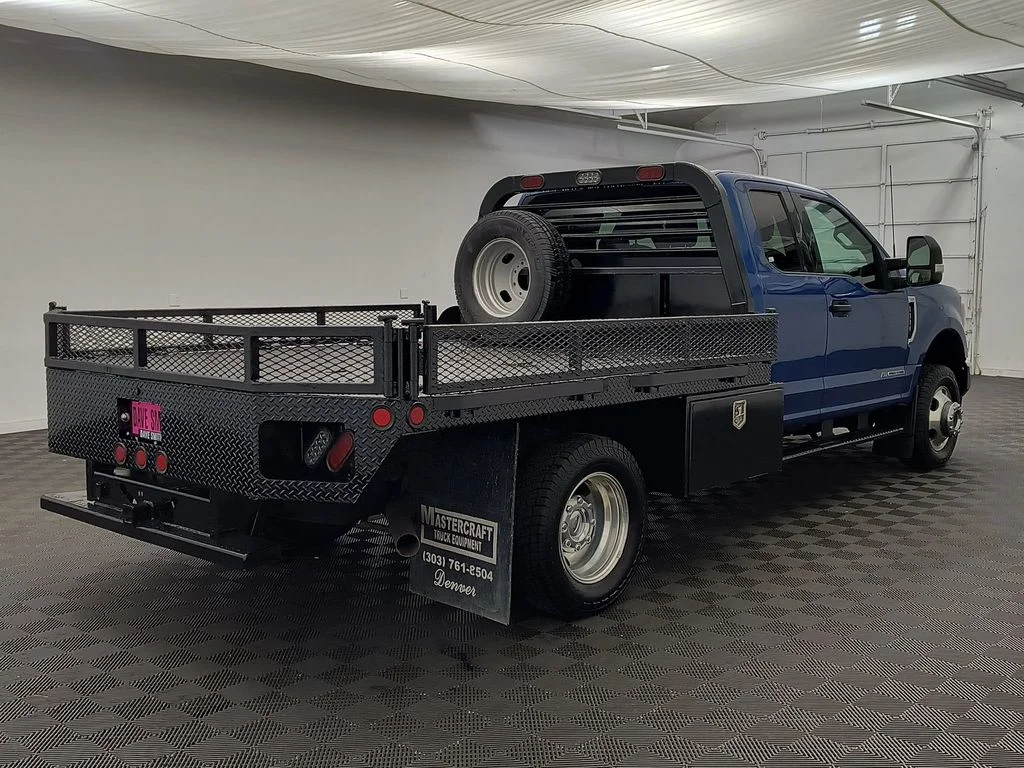 Used 2022 Atlas Blue Ford XLT image 9