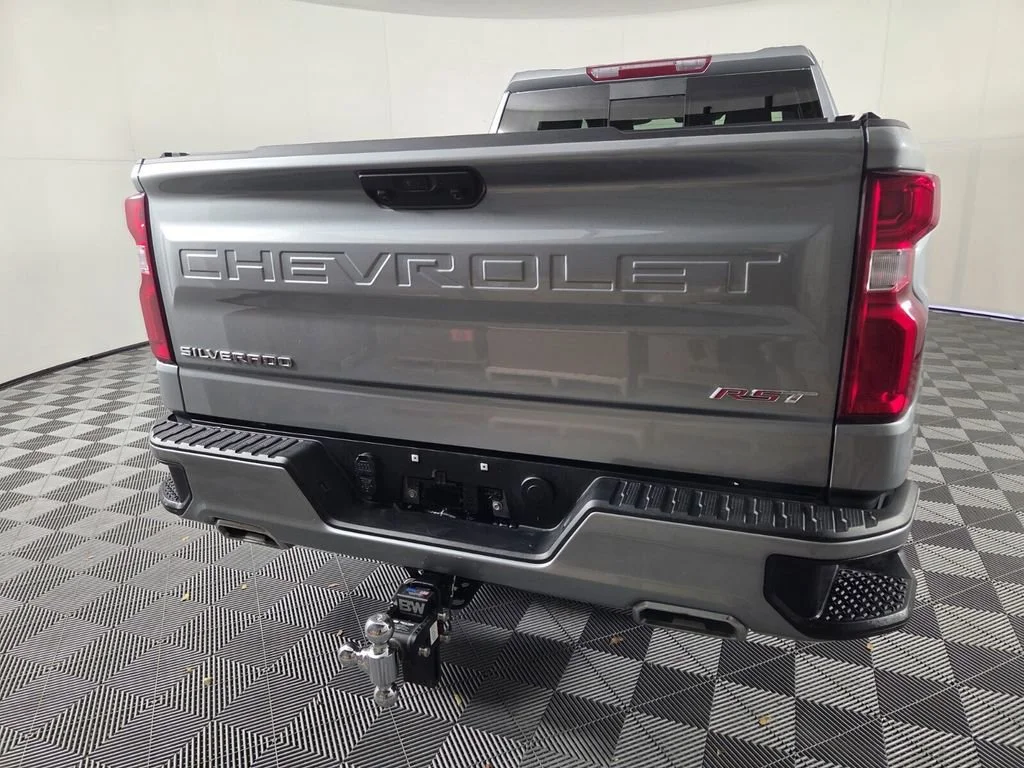 Used 2025 Sterling Gray Metallic Chevrolet RST image 7