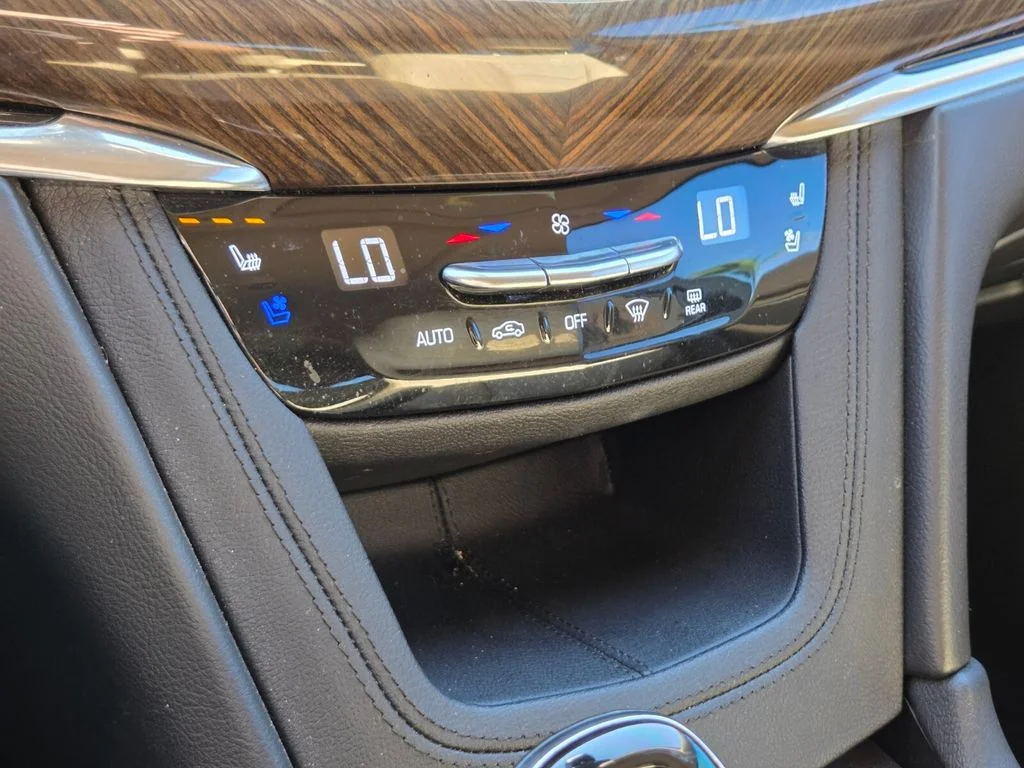Used 2020 White Cadillac Premium Luxury image 34
