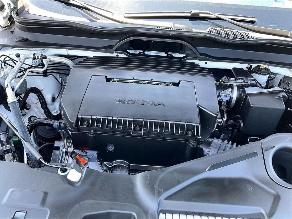 Certified Used 2025 White Honda EX-L image 34