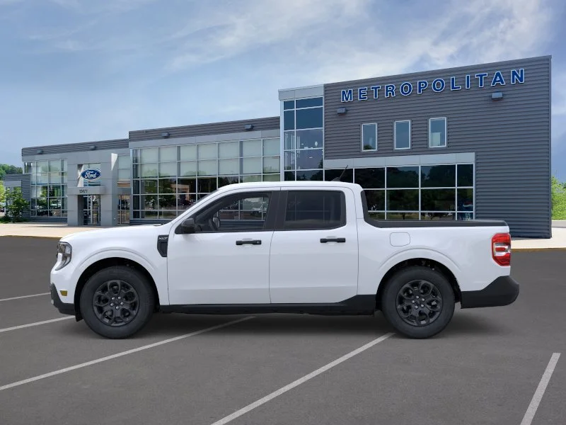 New 2026 Oxford White Ford XLT image 3