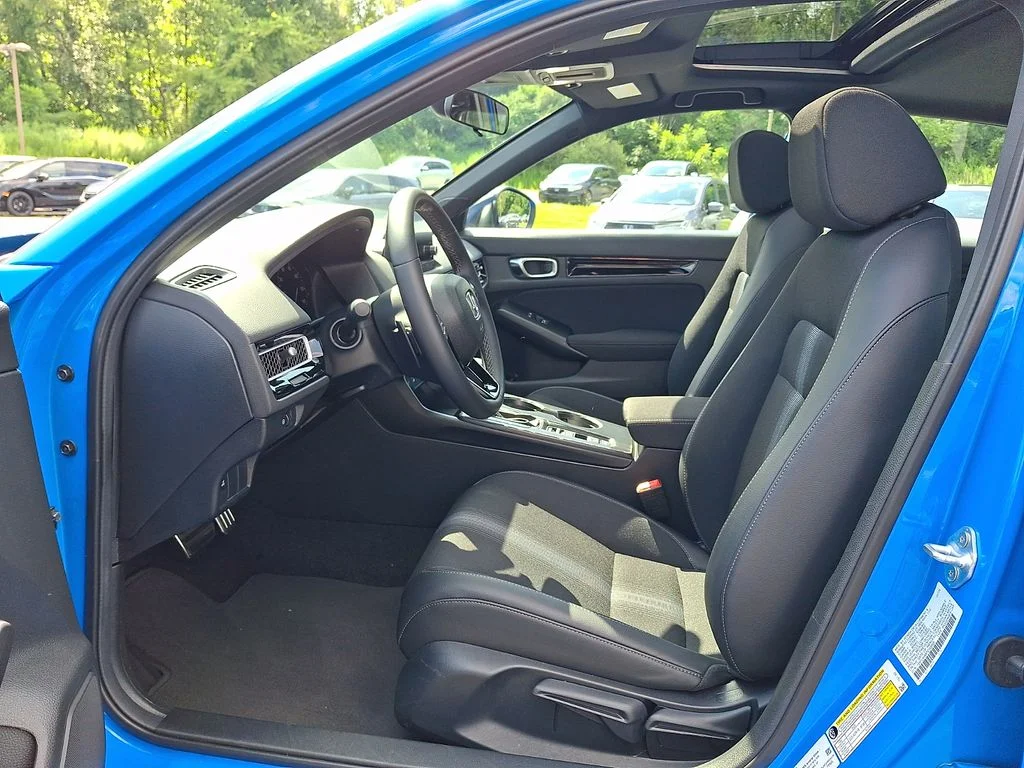2026 Honda Civic Hatchback Sport - Photo 13