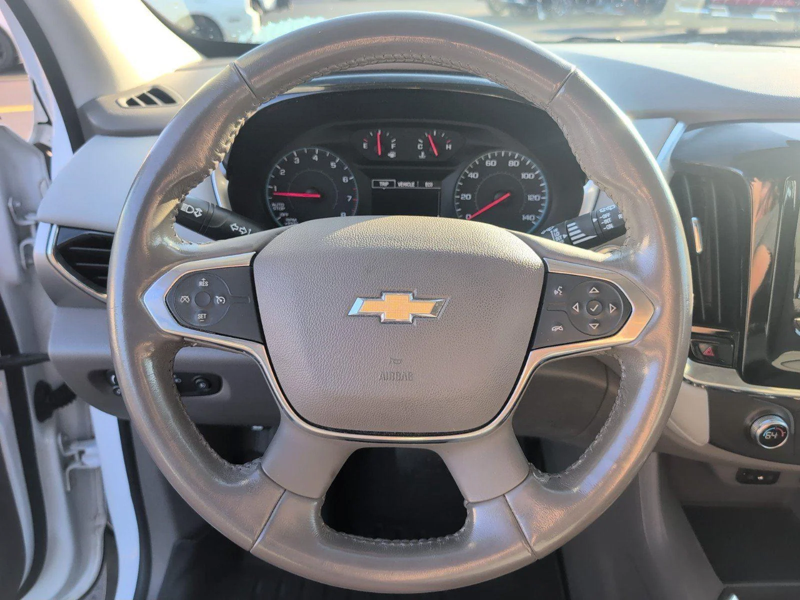 Used 2018 SUMMIT WHITE Chevrolet LT Cloth image 27