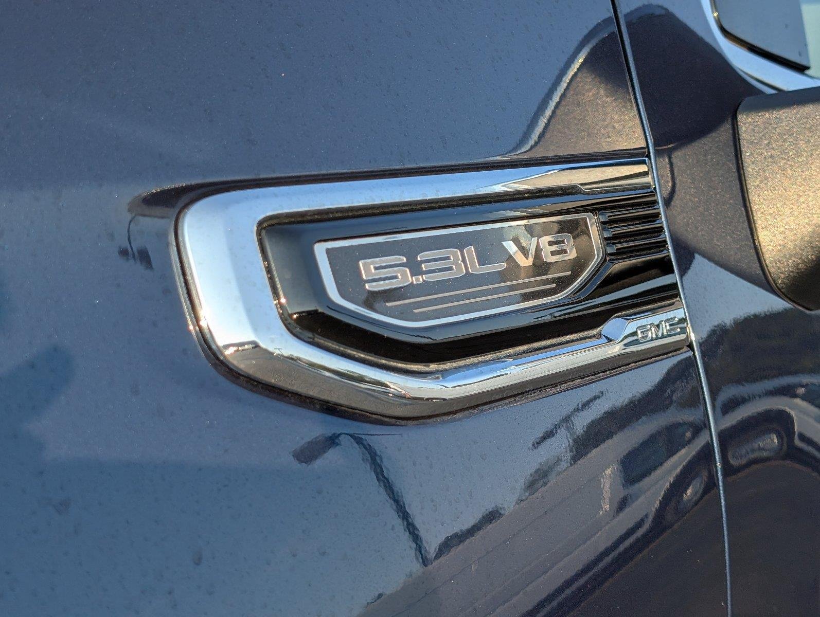 Used 2022 PACIFIC BLUE METALLIC GMC SLT image 10