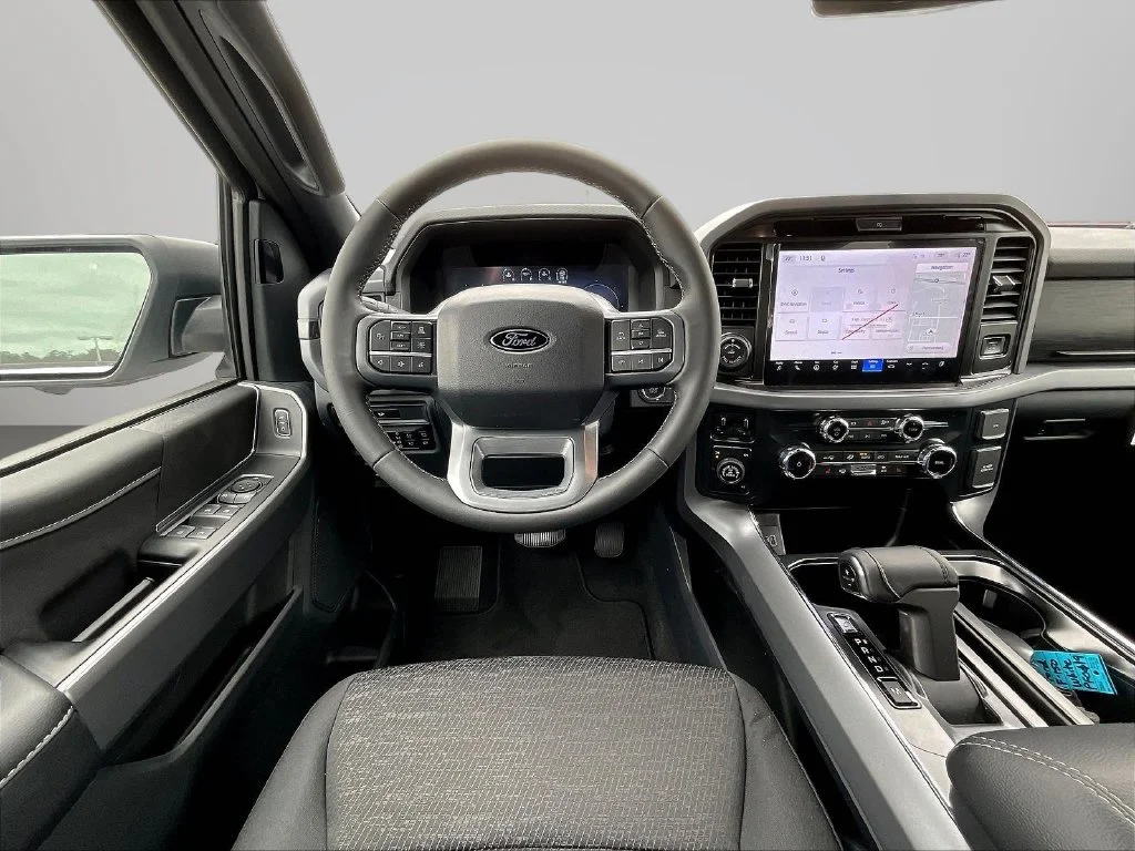 New 2026 Oxford White Ford XLT image 18