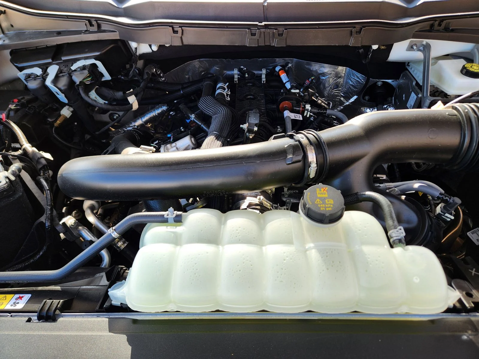 New 2026 Oxford White Ford Lariat® image 21