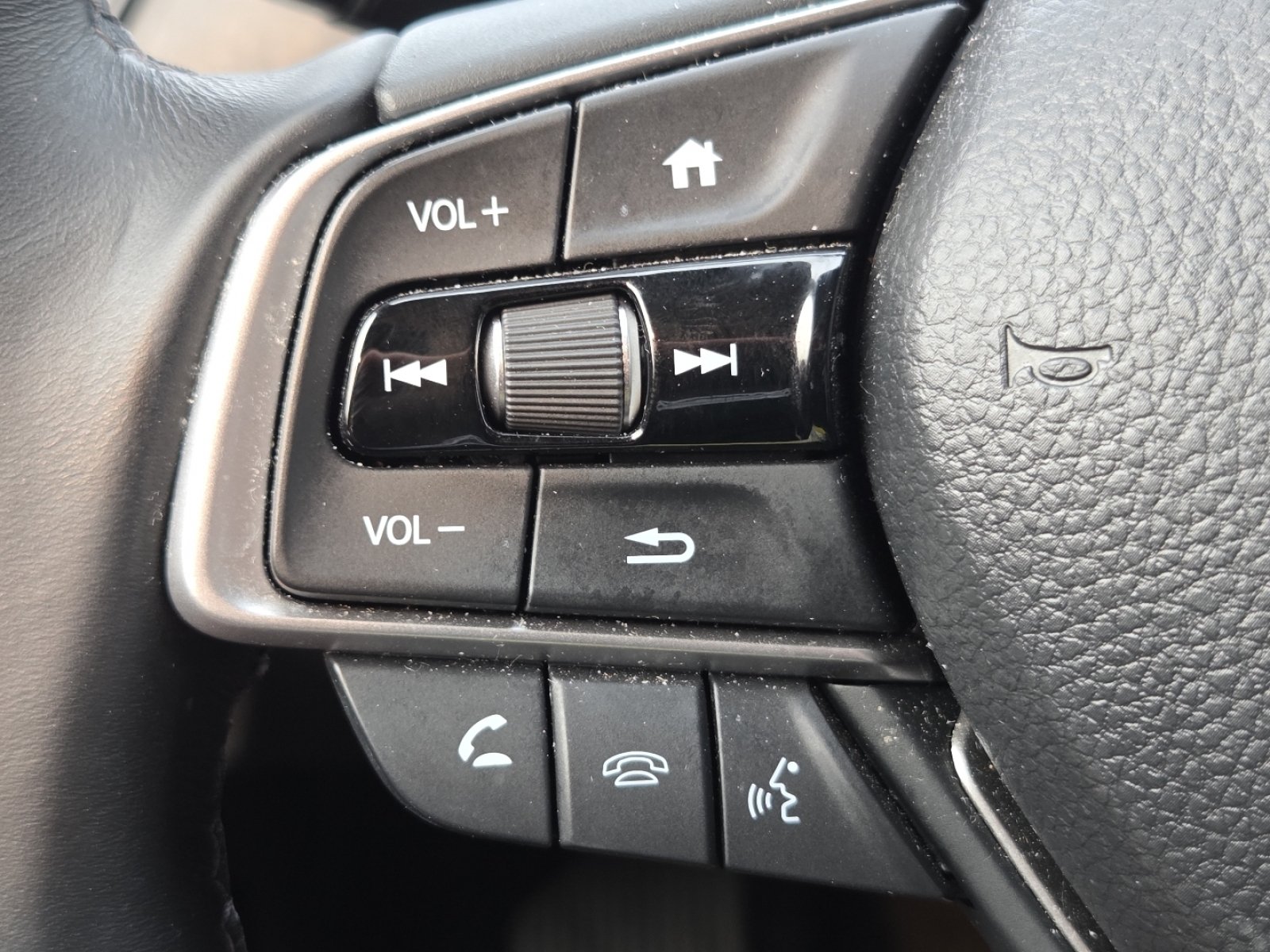 2019 Honda Accord EX-L - Photo 12