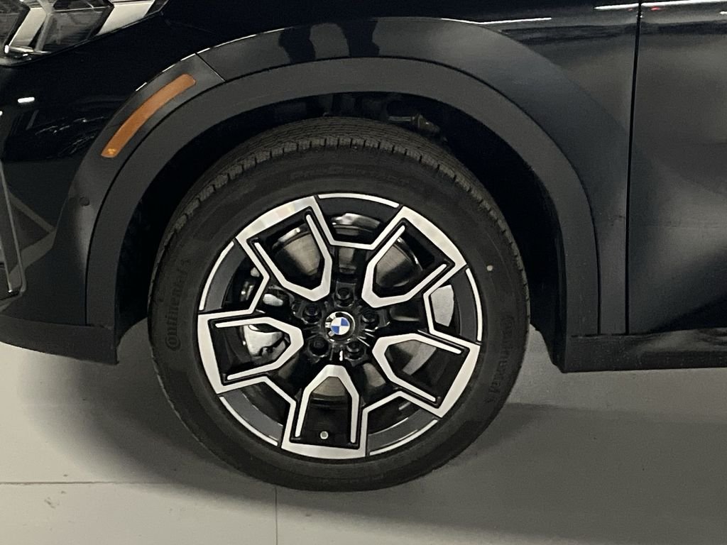 Used 2026 Black BMW xDrive28i image 10