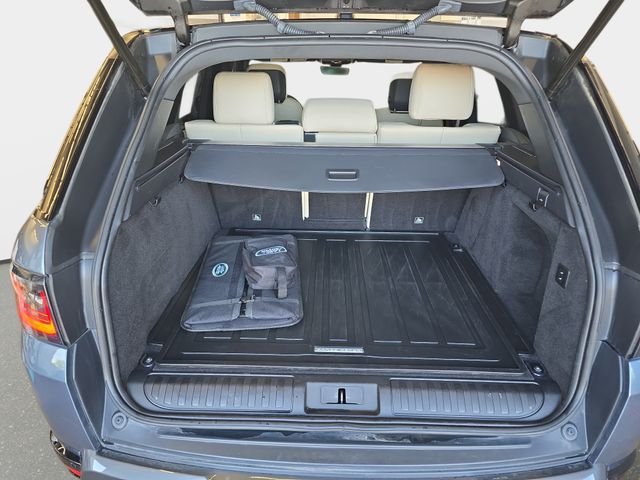 Used 2019 Blue Land Rover HSE image 14