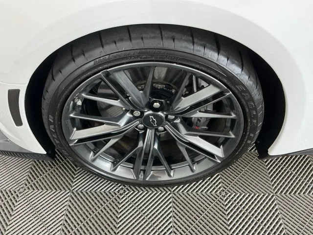 Used 2020 Summit White Chevrolet ZL1 image 27