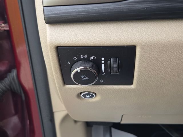Used 2019 Red Jeep Laredo E image 24