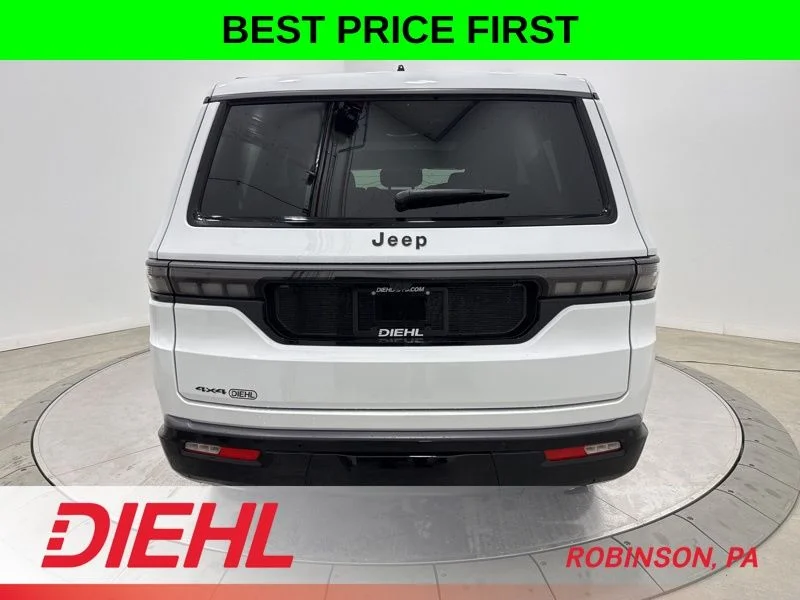 New 2026 Bright White Clear-Coat Exterior Paint Jeep Limited Altitude image 6