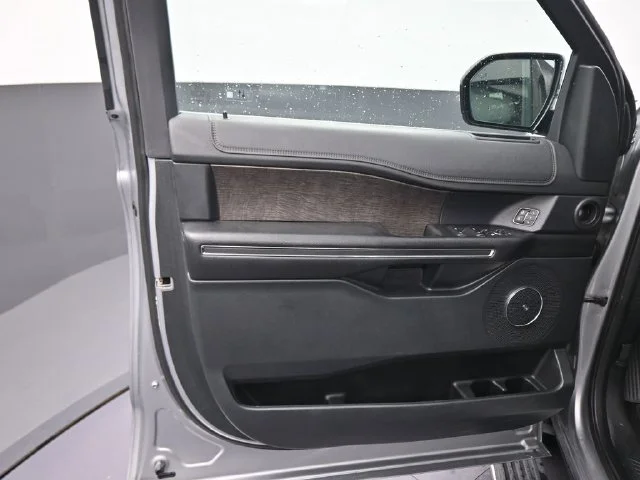 Used 2020 Silver Ford Limited image 20