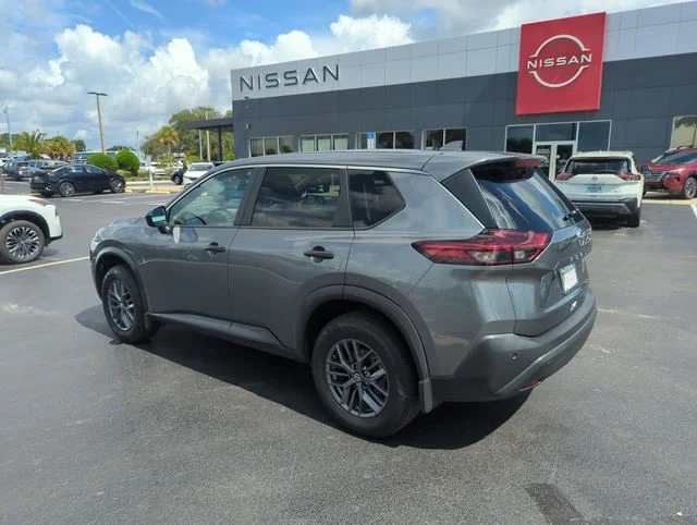 Used 2021 Gray Nissan S image 9