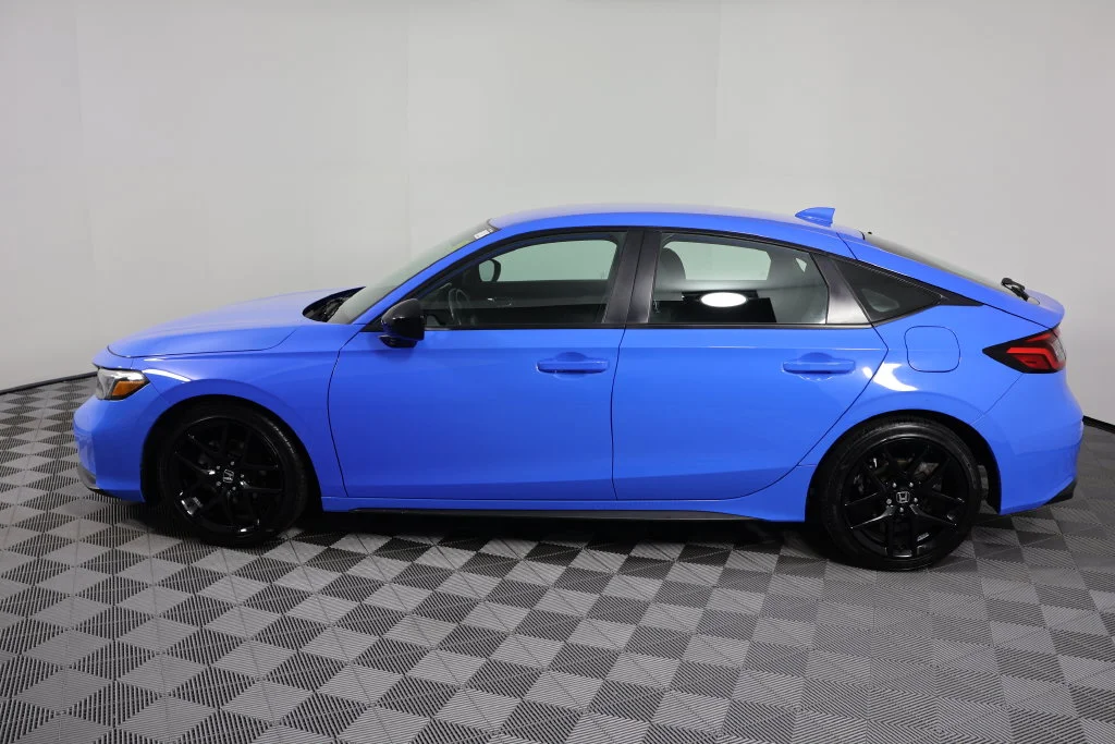 Used 2025 Boost Blue Pearl Honda Sport image 5