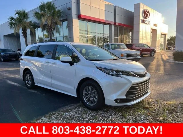 2025 Toyota Sienna XLE