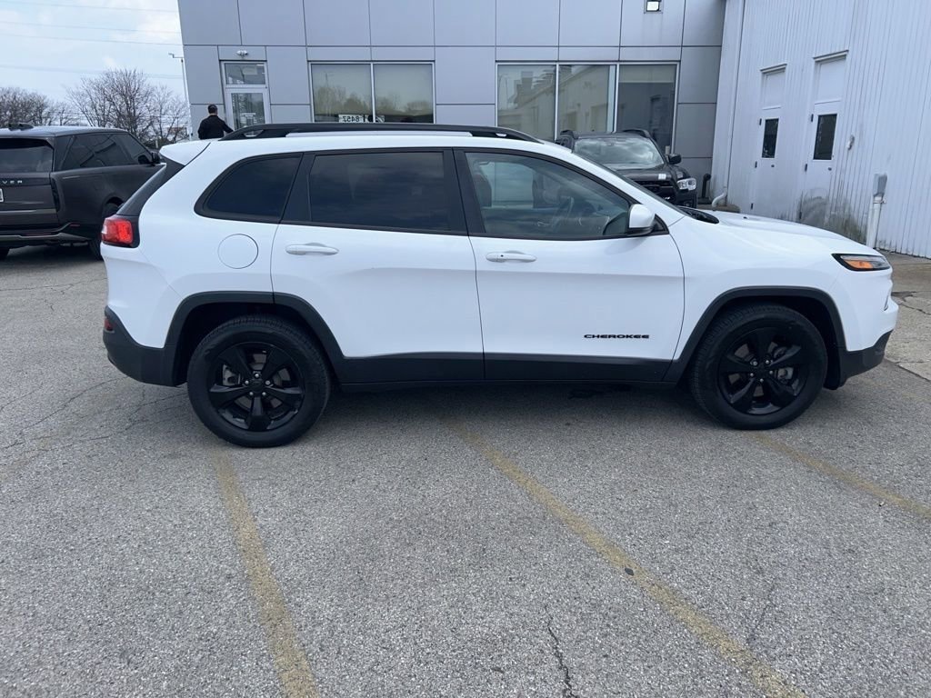Used 2016 Jeep Cherokee Altitude with VIN 1C4PJMCS0GW226028 for sale in Miamisburg, OH
