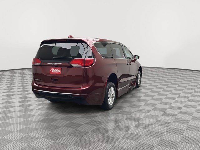 Used 2018 Velvet Red Pearlcoat Chrysler Touring Plus image 34