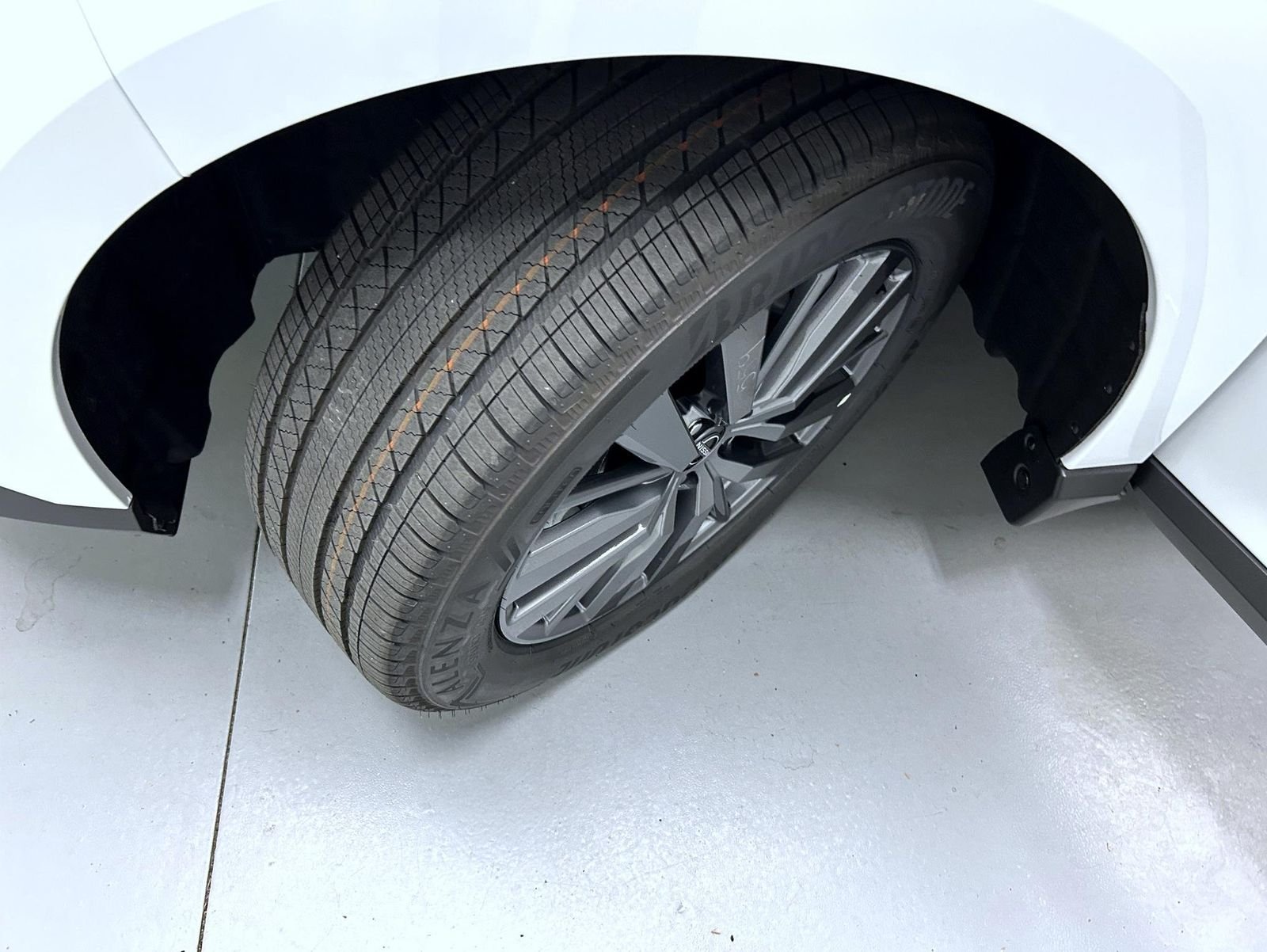 New 2026 White Nissan SL image 23