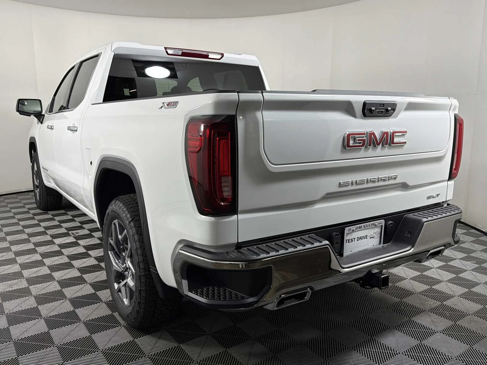 New 2026 Summit White GMC SLT image 4