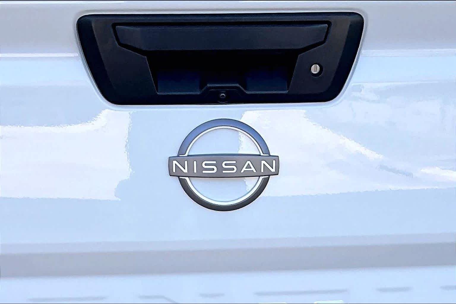 New 2026 Glacier White Nissan S image 8