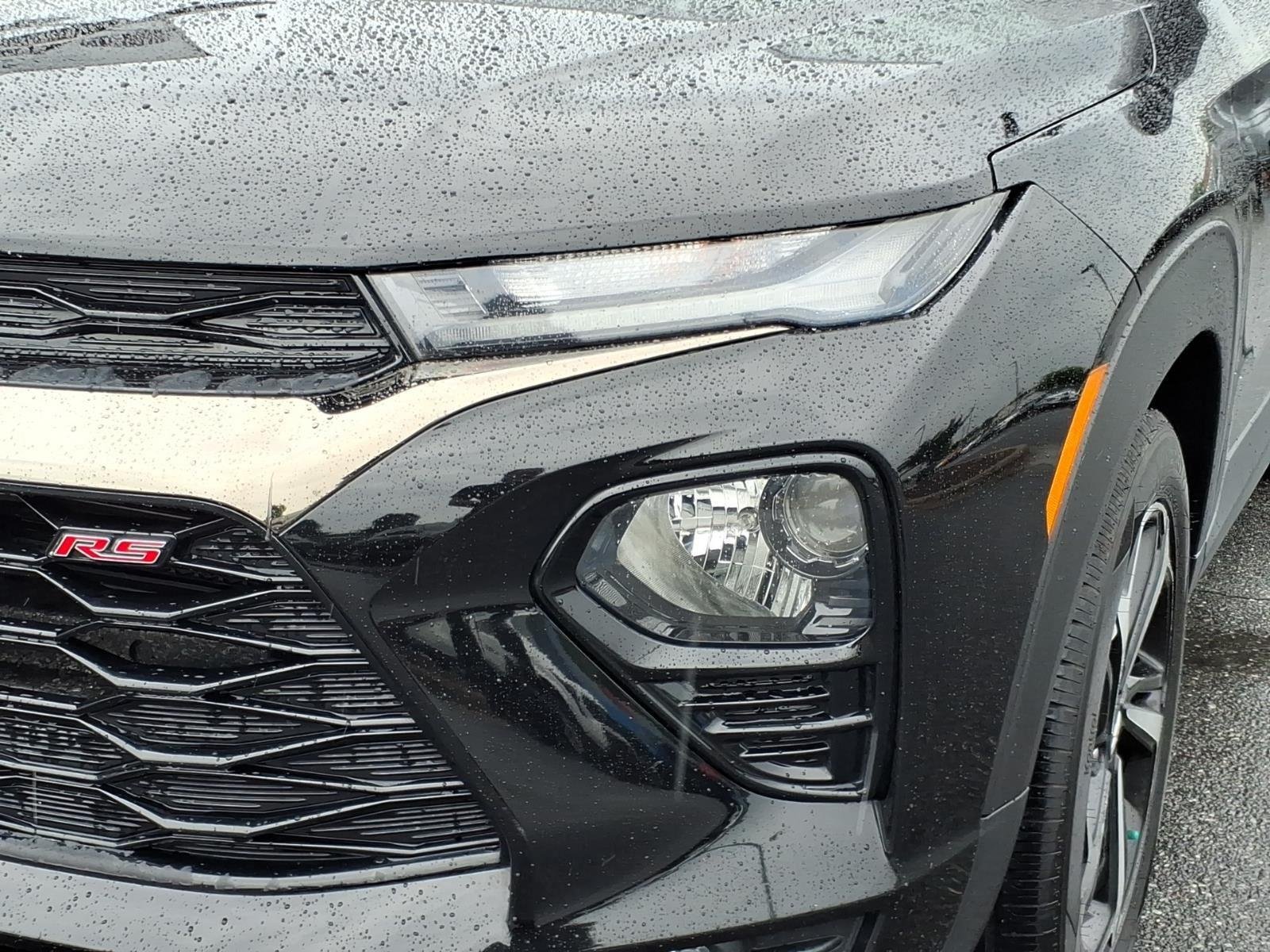 Used 2022 Mosaic Black Metallic Chevrolet RS image 15