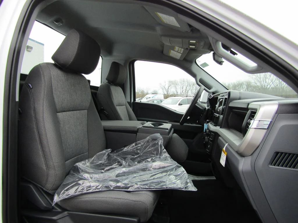 New 2026 Oxford White Ford F-350® XL image 30