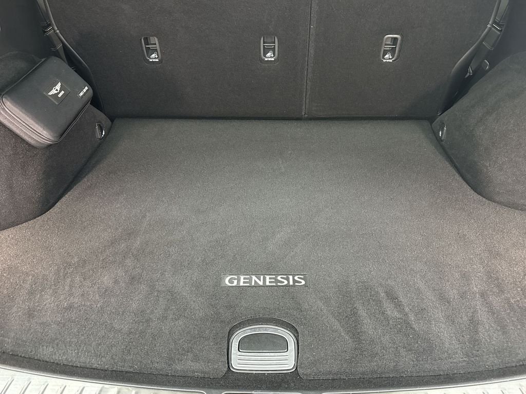 Used 2025 White Genesis 3.5T Sport image 21