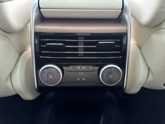 Used 2023 Fuji White Land Rover SE image 26