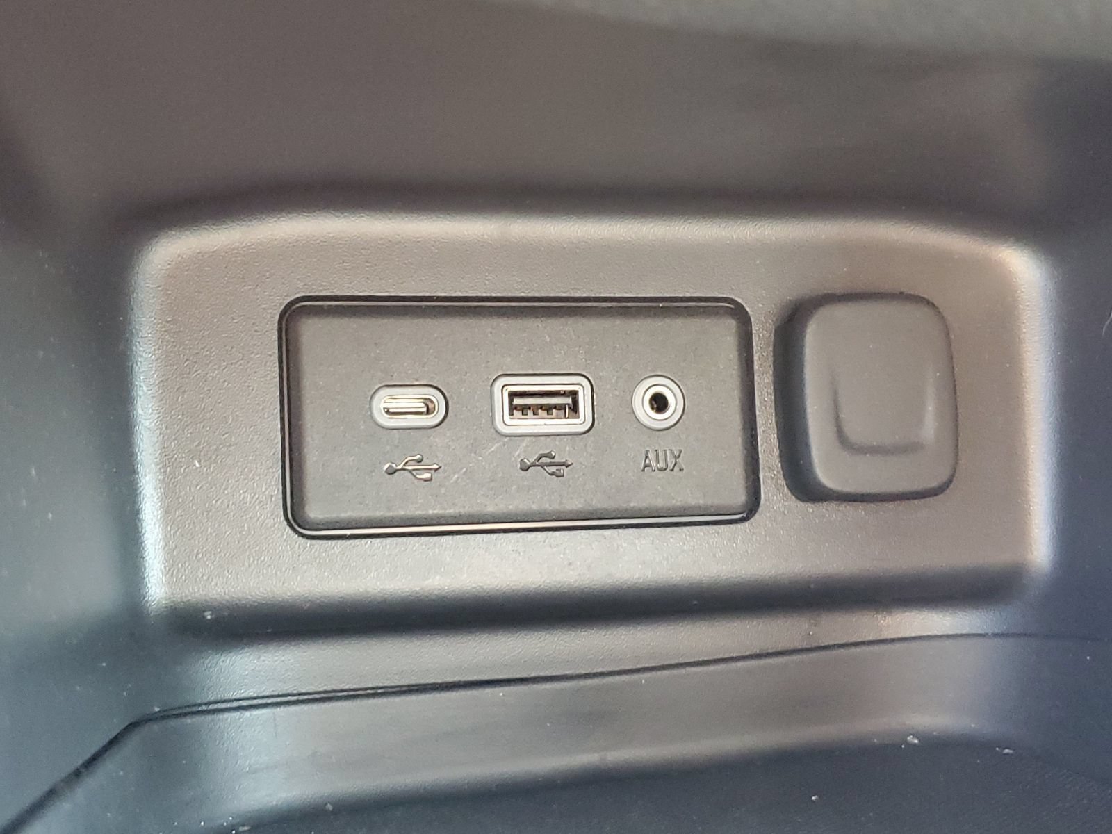 Used 2020 Blue Chevrolet LT image 25