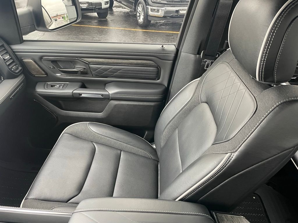 Used 2025 White Ram Limited image 23