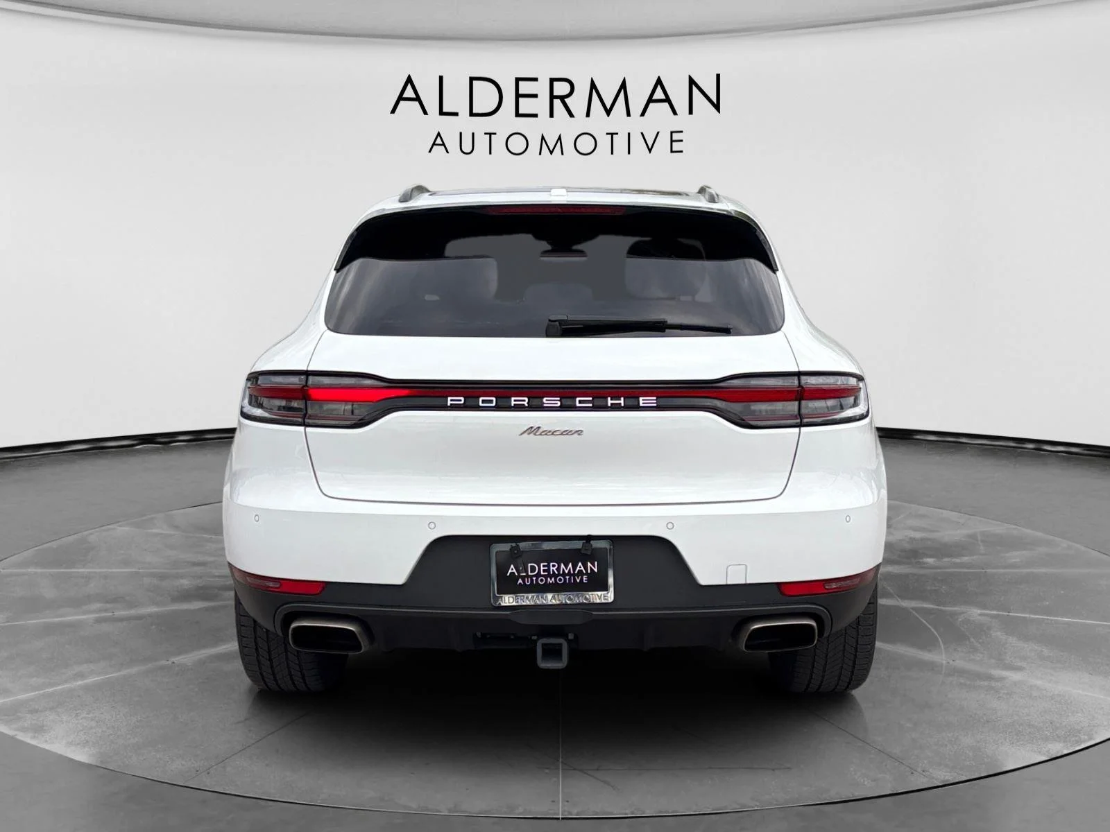 Used 2020 White Porsche Base image 4
