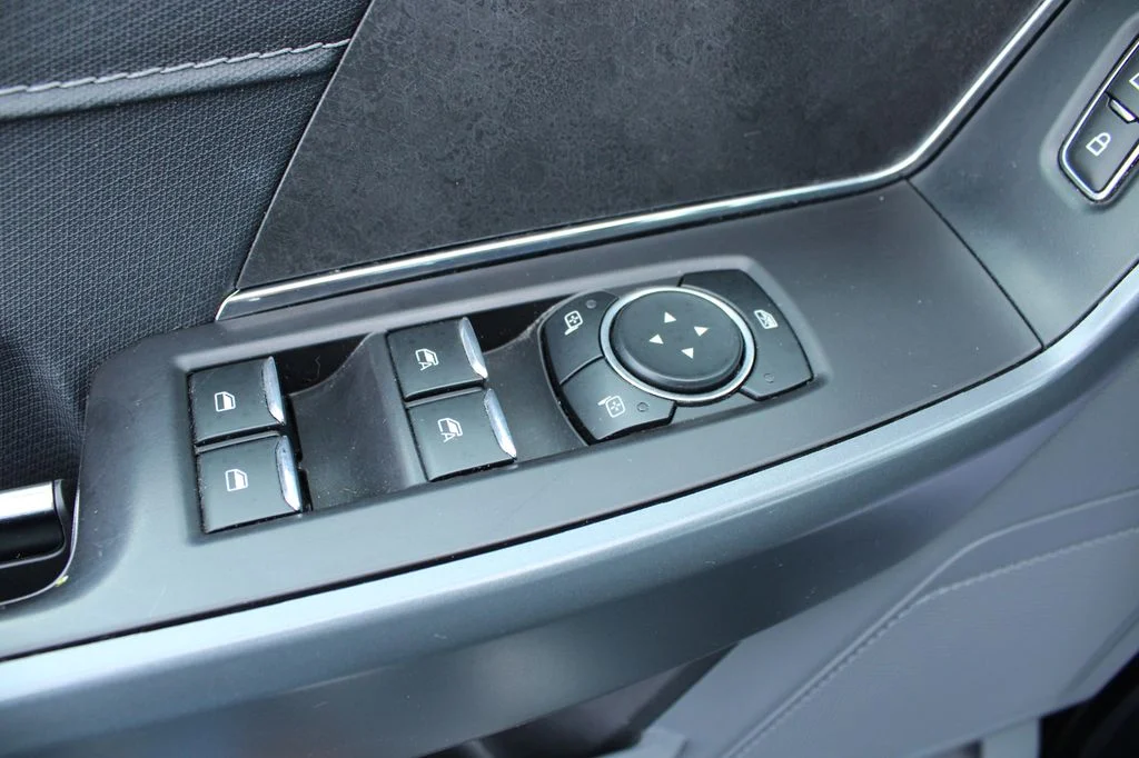 Used 2024 Black Metallic Ford XLT image 33