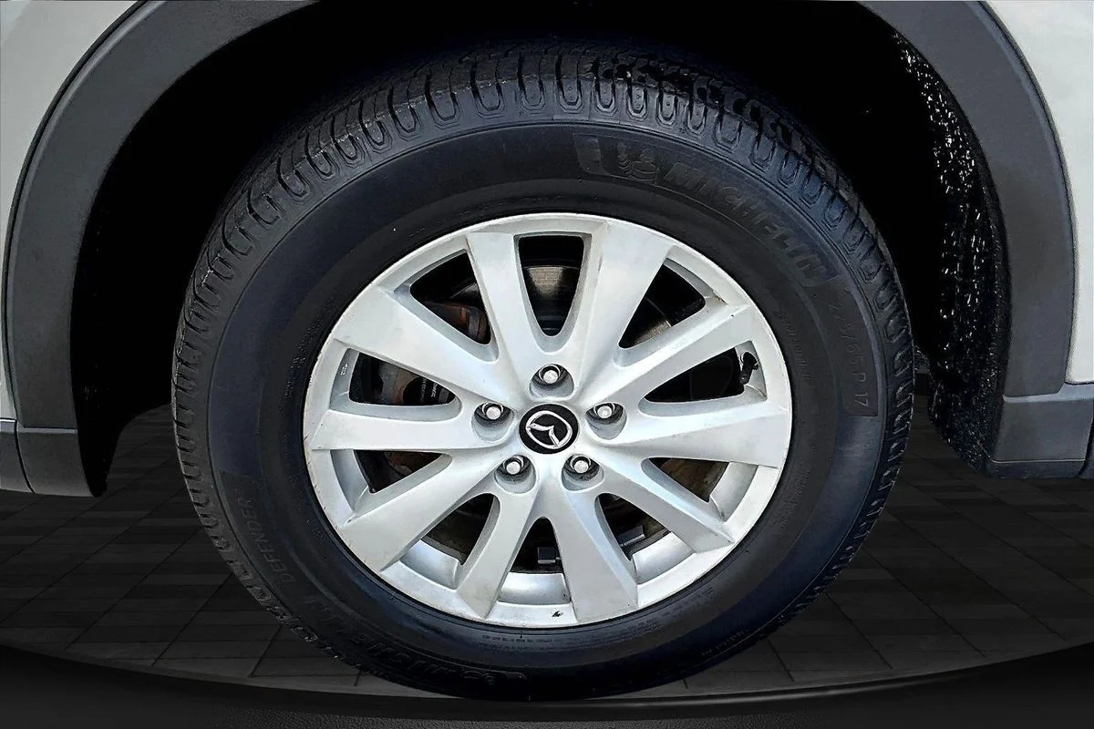 Used 2013  Mazda Touring image 34