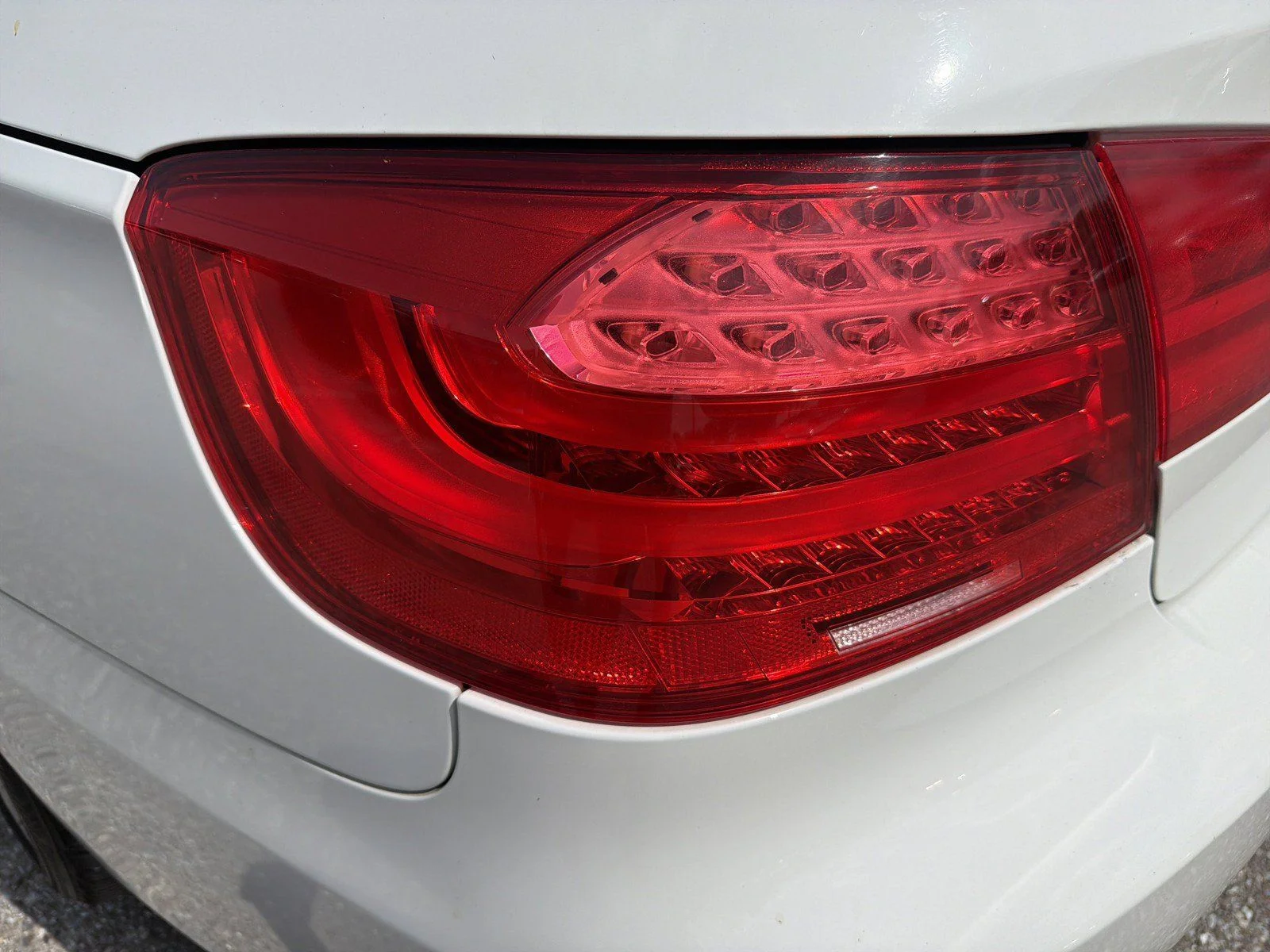 Used 2013 Alpine White BMW 328i image 11