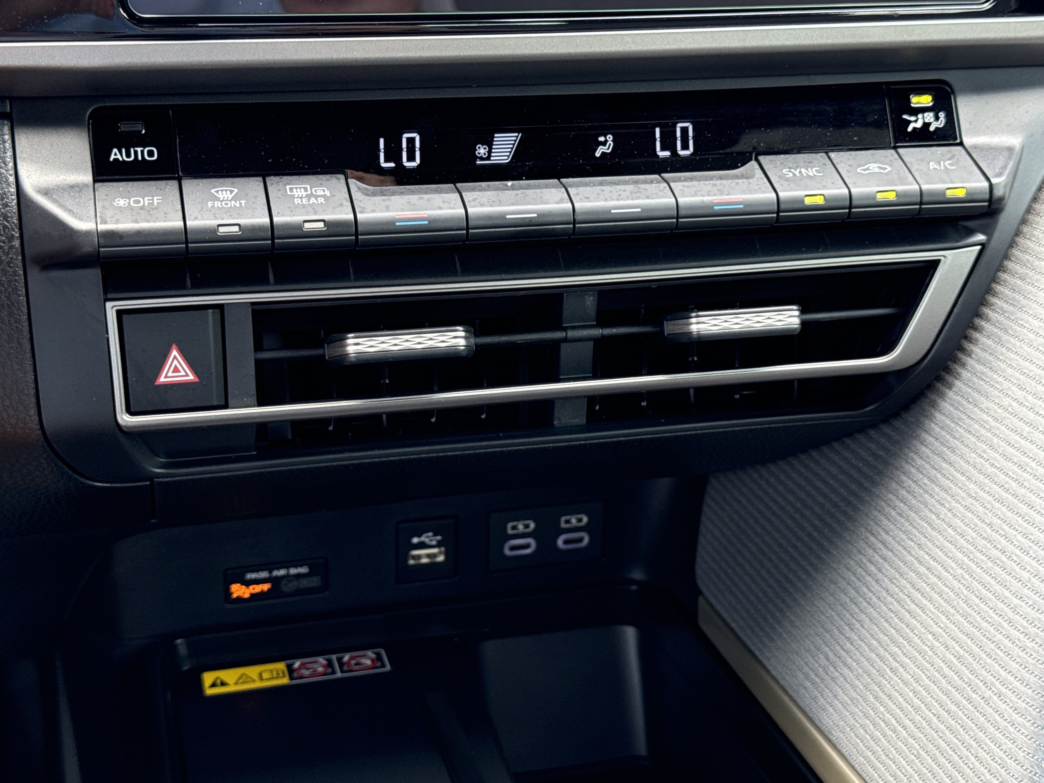 2026 Toyota Camry SE - Photo 69