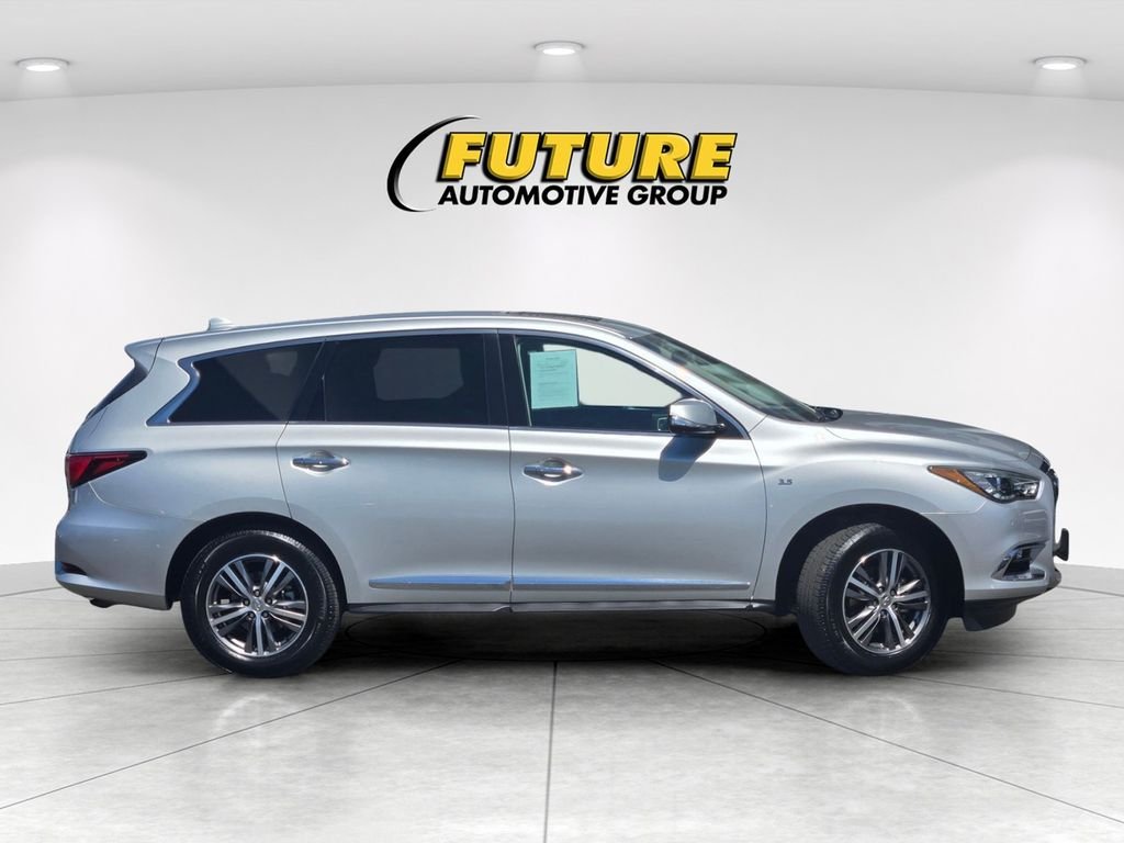Used 2020 Silver INFINITI PURE image 3