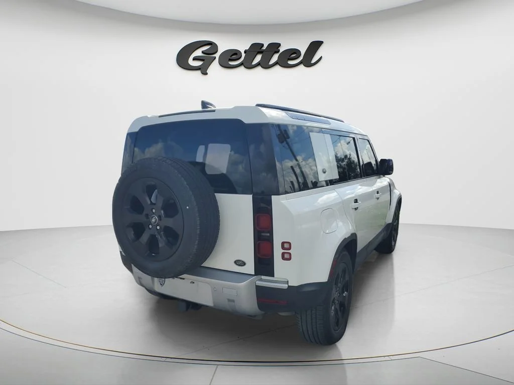 Used 2020 White Land Rover 110 S image 3