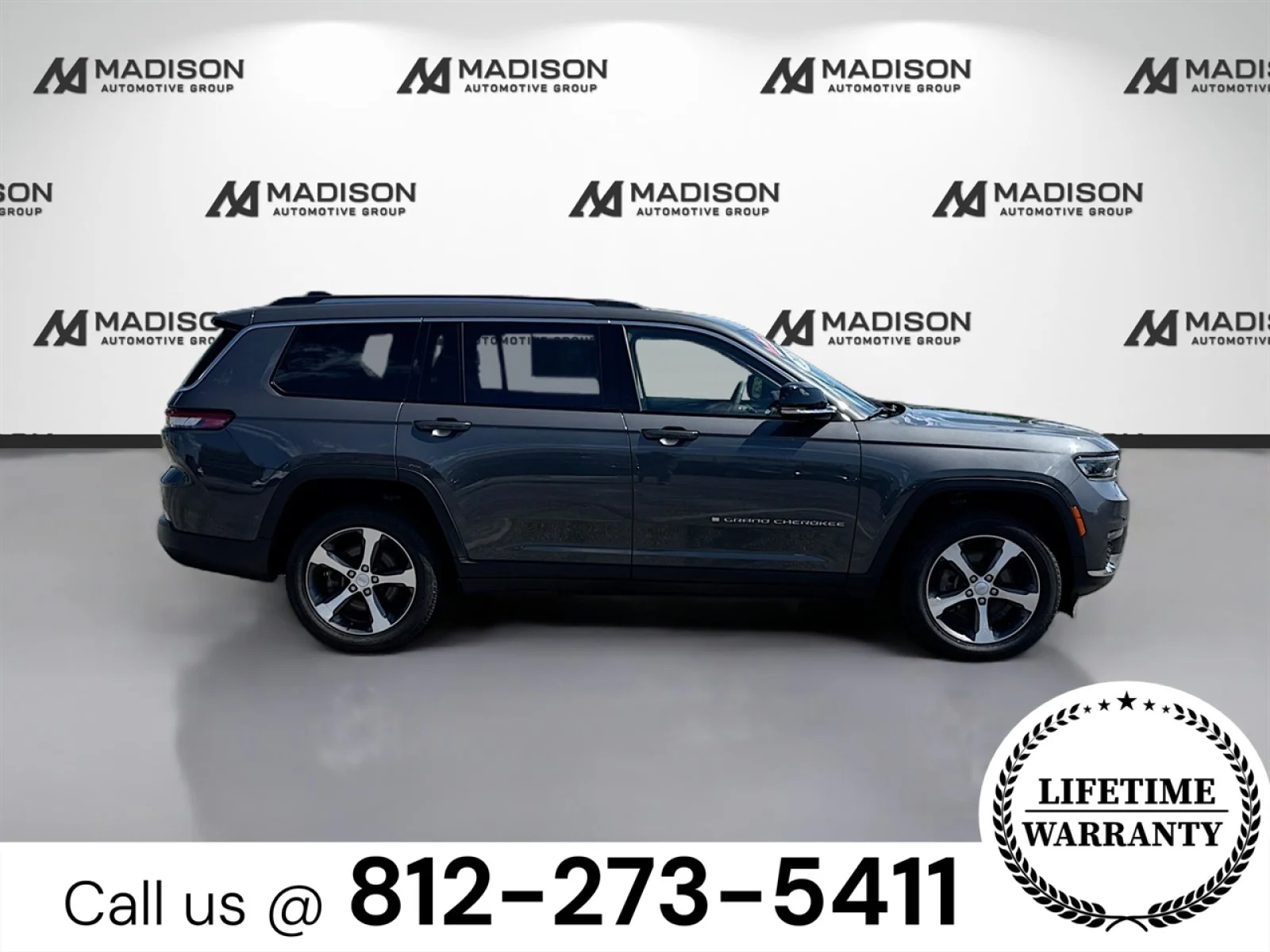 Used 2023 Baltic Gray Clearcoat Metallic Jeep Limited image 4