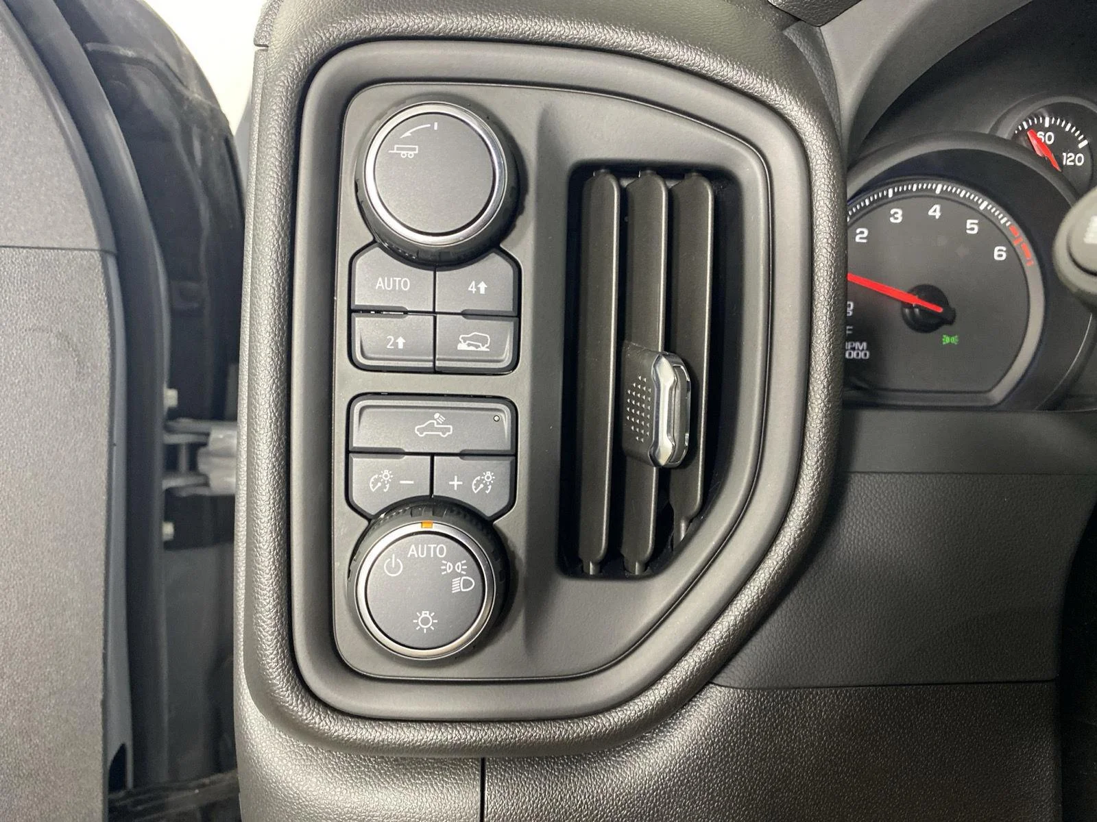 Used 2024 Slate Grey Metallic Chevrolet Custom image 24