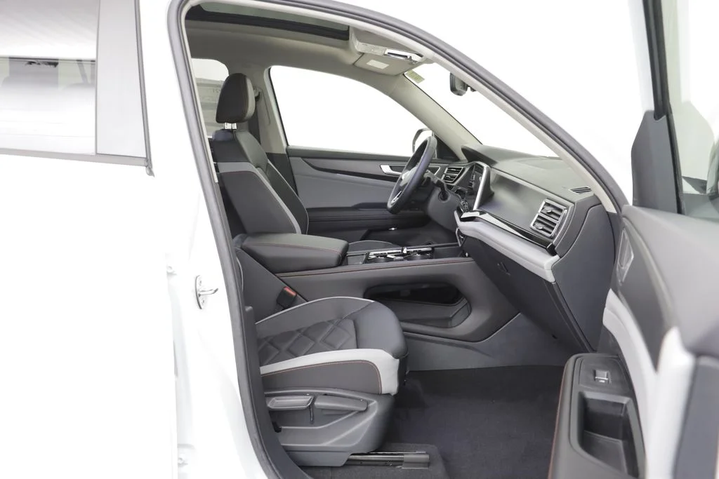 New 2026 Opal White Volkswagen 2.0T Peak Edition image 19