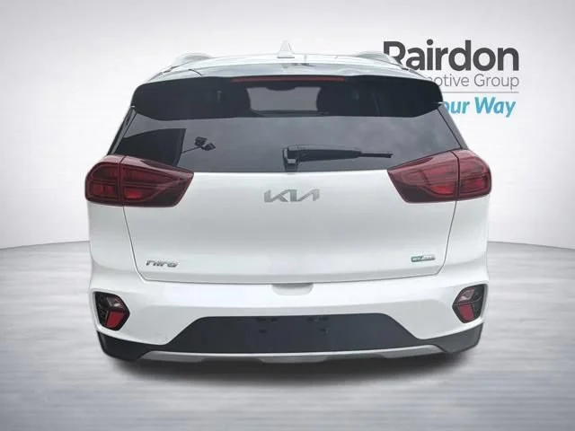 Used 2022 Snow White Pearl Kia EX image 6