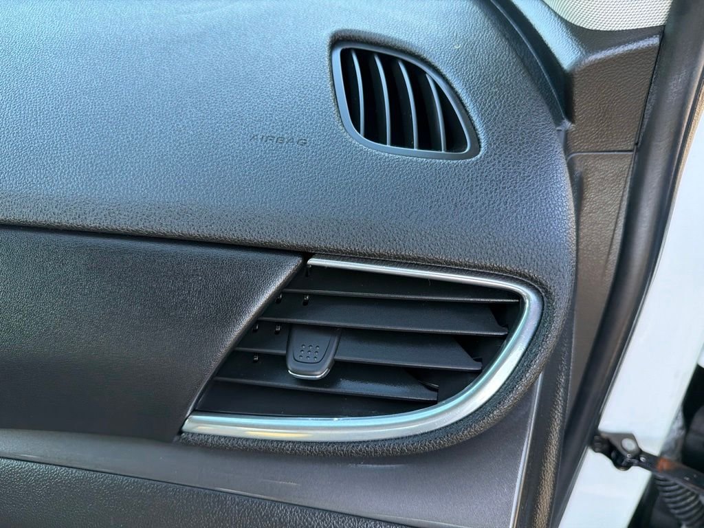 Used 2017 White Buick Essence image 17